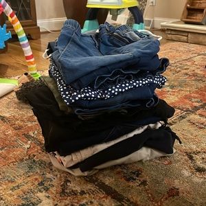 14 pairs of mixed pants. Size 20w-2xl